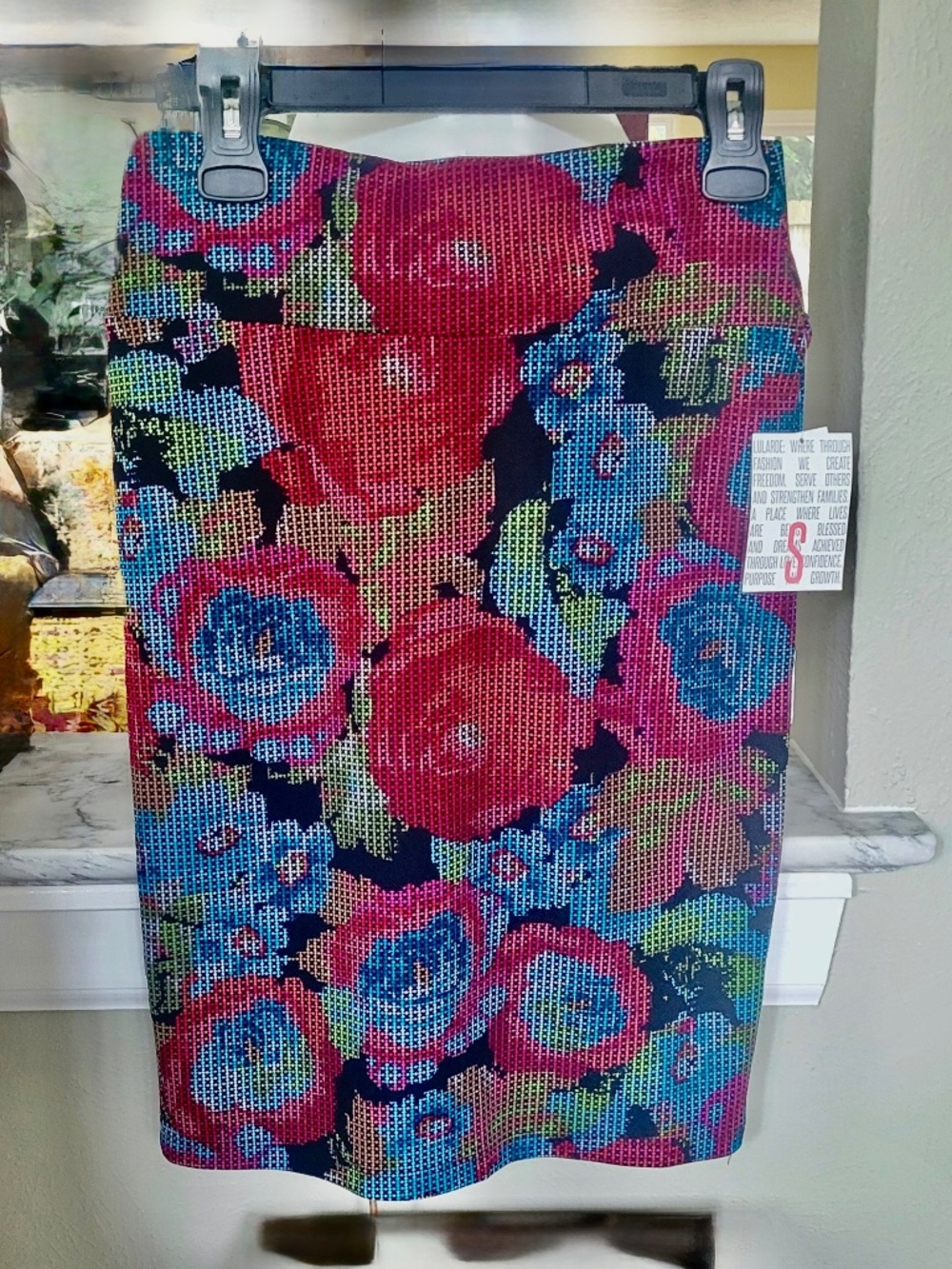 LuLaRoe Floral Pencil Skirt, Cassie, Size Small, Red Blue NWT